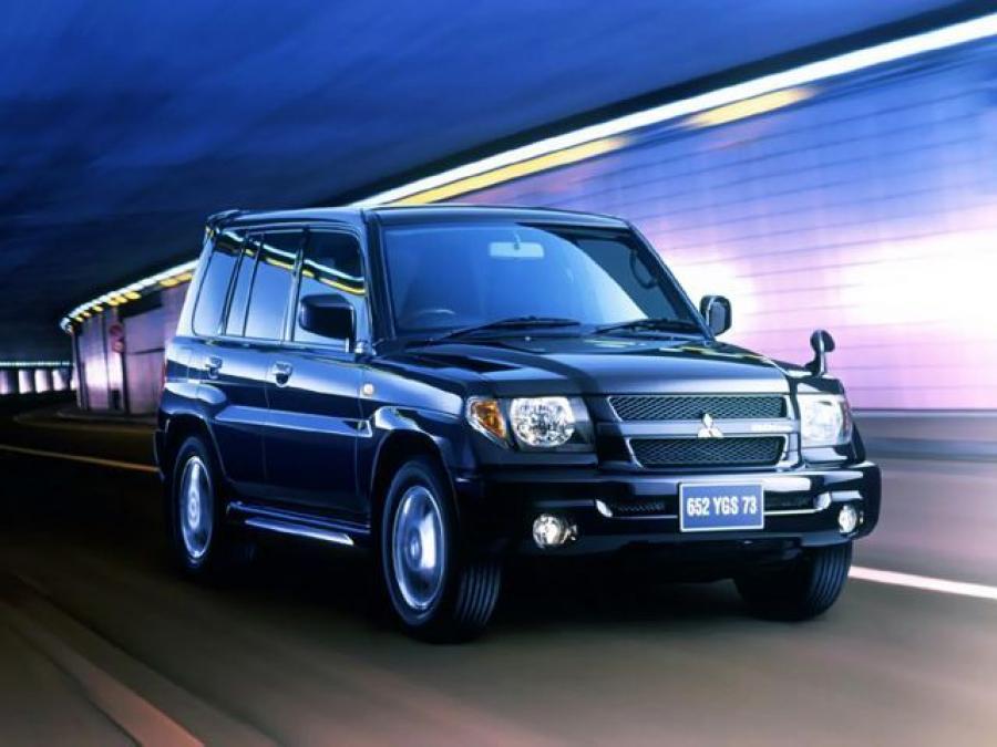  Mitsubishi Pajero iO 5-Door 1998 года  (фото 2 из 2)